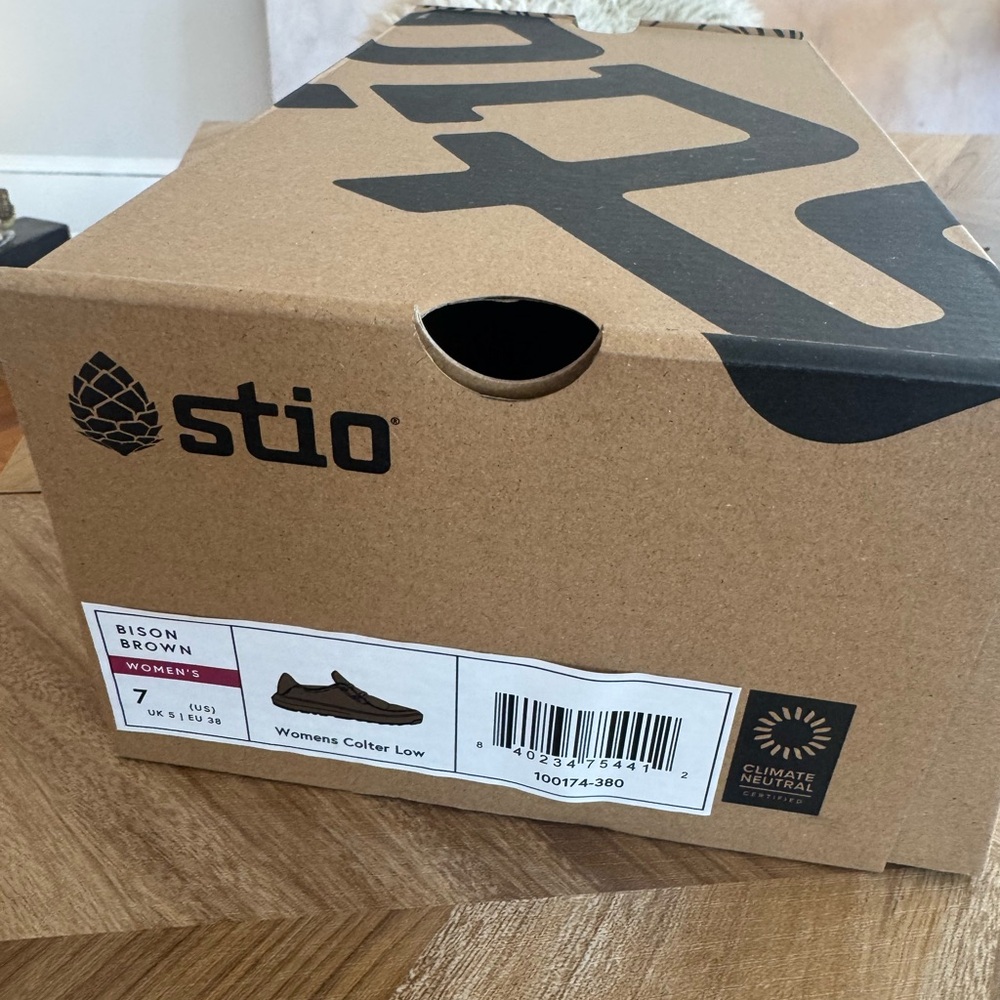 Stio Women’s Colter Low Bison Brown Size 7